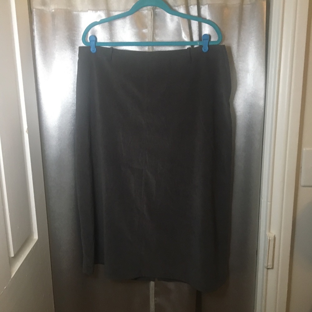 ✨cedar canyon clothing company suede skirt✨